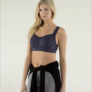 Lululemon Sports Bra. Padded. Blue. Extra Extra Small. Ta Ta Tamer II. A Cup.
